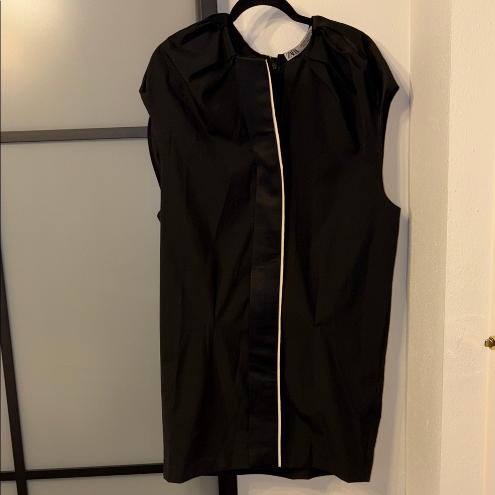 Zara Black Gathered-Shoulder Dress